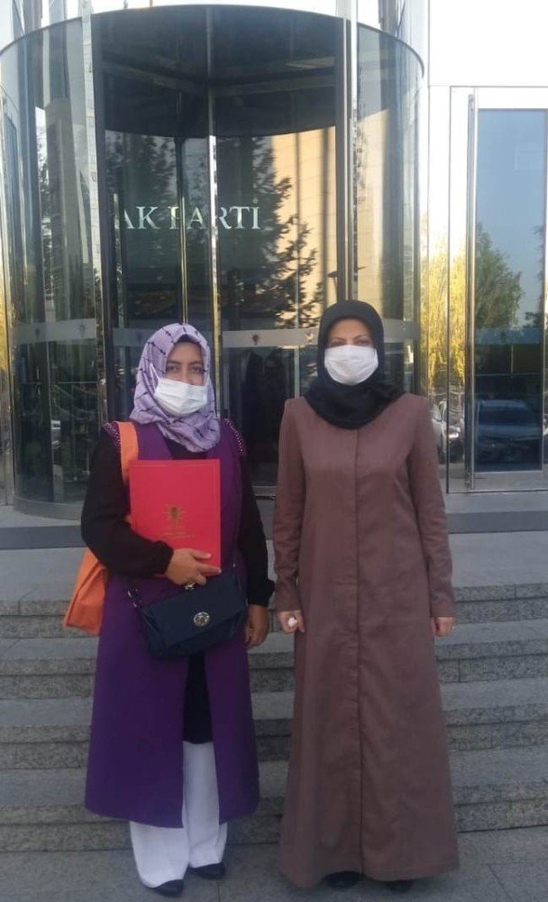 Ayşe Tokkaş, AK Parti Selendi Kadın Kolları Başkanı oldu