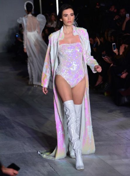 Ecem Özkaya Kimdir? Gönül Dağı Zahide karakteri kimdir?