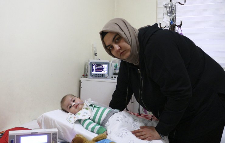 SMA hastası minik Enis tedavisi için yardım bekliyor
