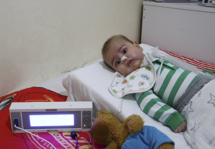 SMA hastası minik Enis tedavisi için yardım bekliyor