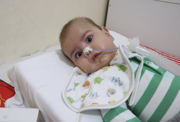 SMA hastası minik Enis tedavisi için yardım bekliyor