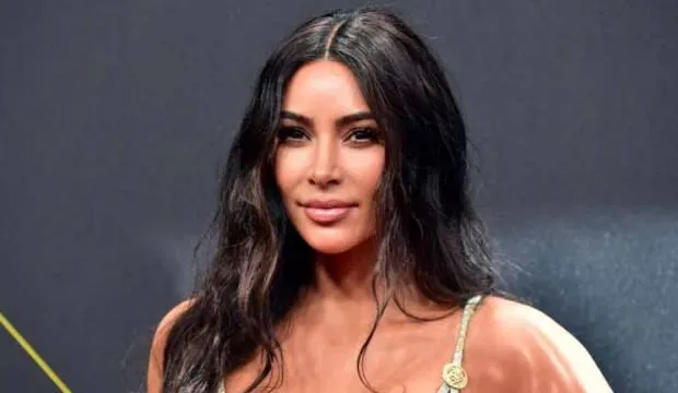 Kardashian'ın klonlayan Hande Yener!