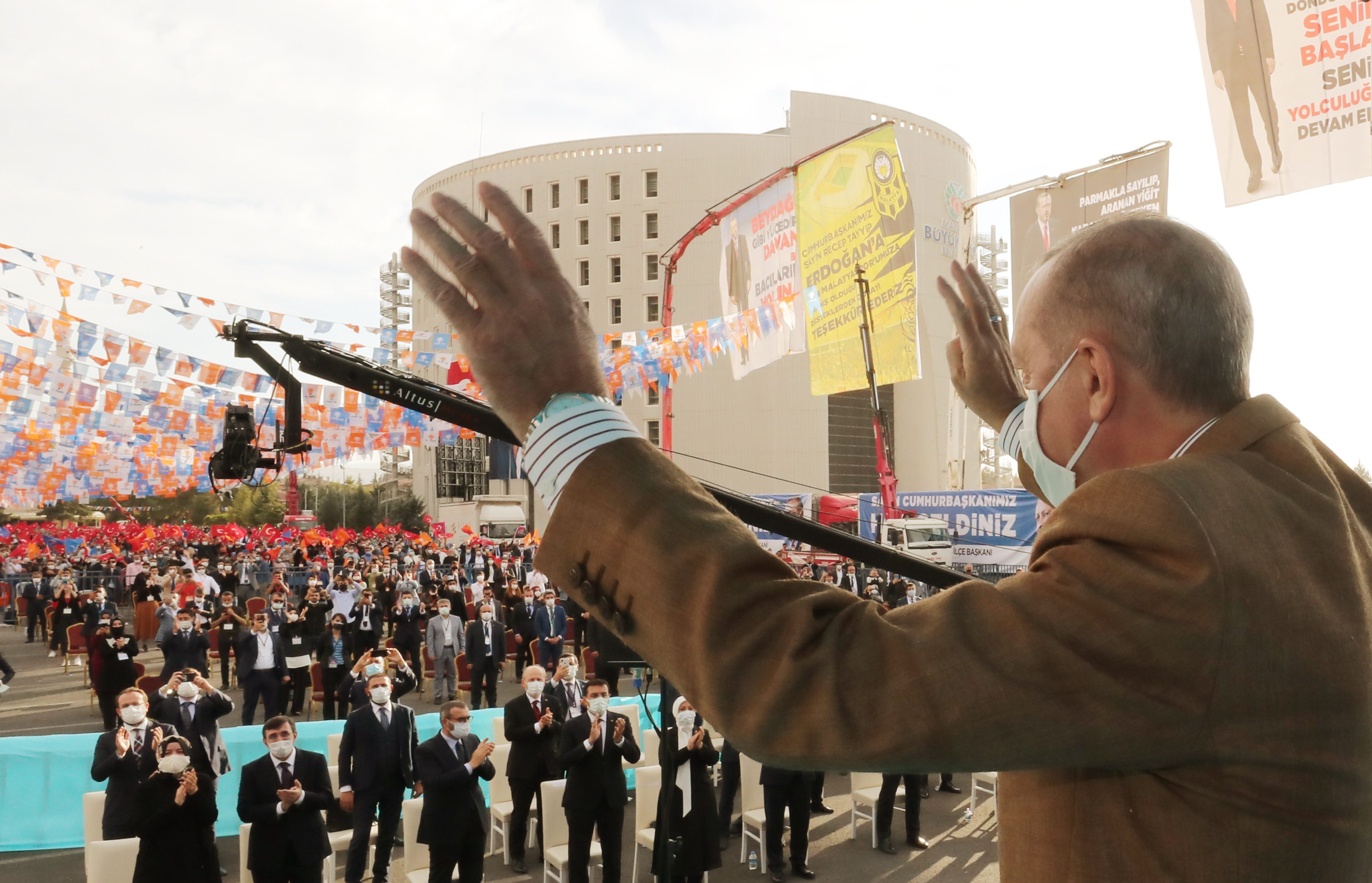 Erdoğan'dan ABD'ye sert tepki: ''sen kiminle dans ettiğinin farkında değilsin''