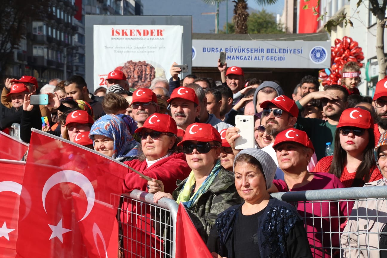 Bursa Büyükşehir’den Cumhuriyet kutlaması