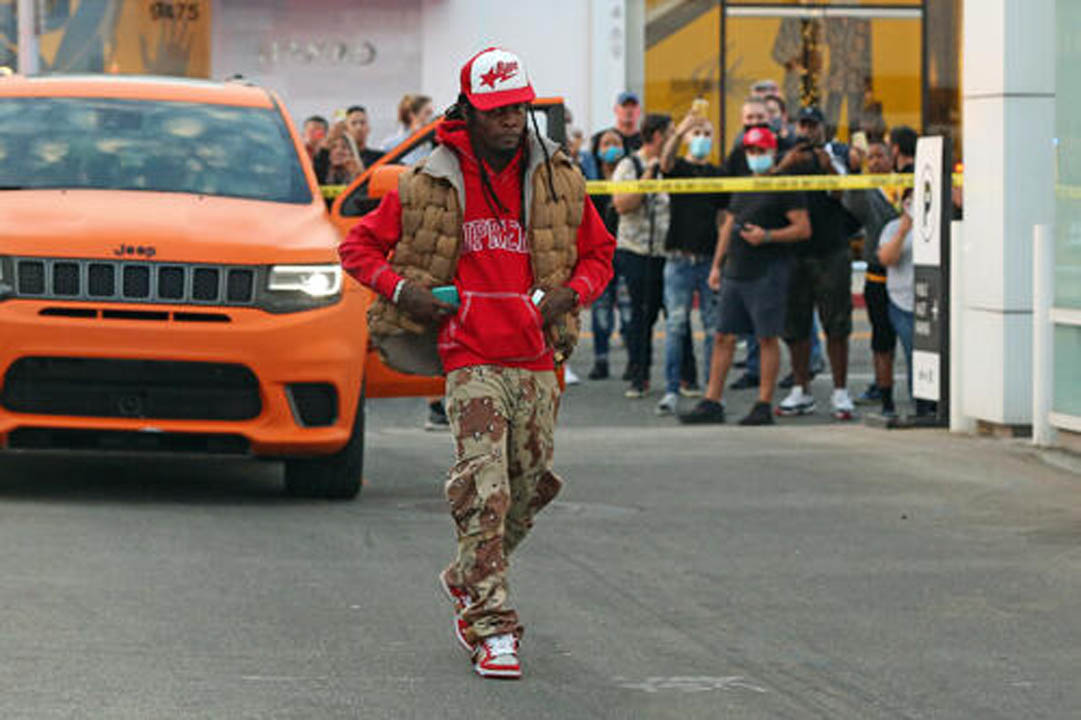 Cardi B'nin eşi Offset gözaltına alındı!