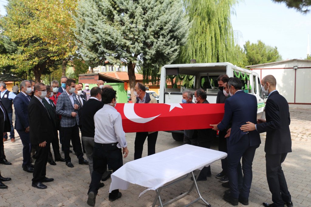 Emniyet Müdür Yardımcısı Nadir Nadirgil, son yolcuğuna uğurlandı