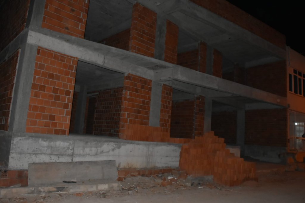 Küçük kız çocuğu, inşaatta elleri ve ayakları bağlı halde bulundu