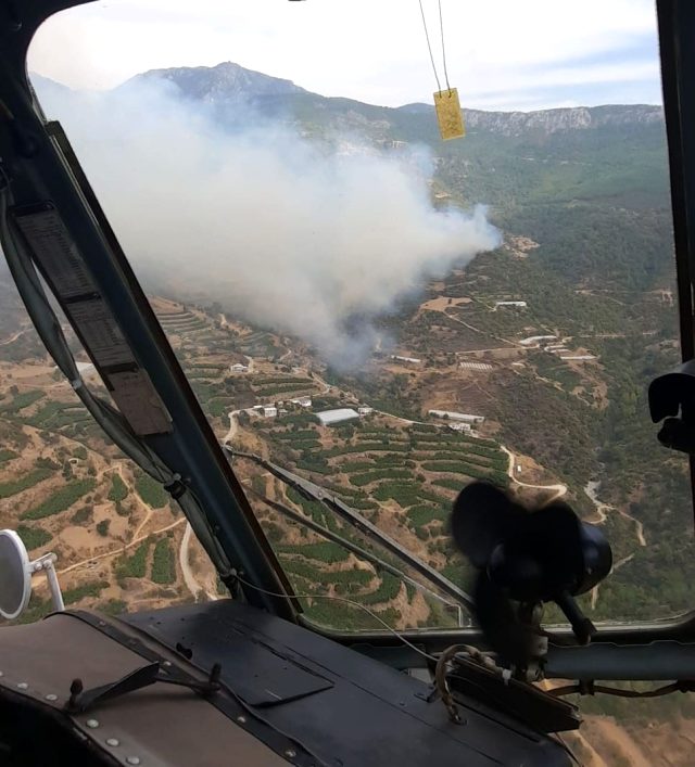 Mersin Anamur çıkan orman yangını iskan alanlarına sıçradı! 