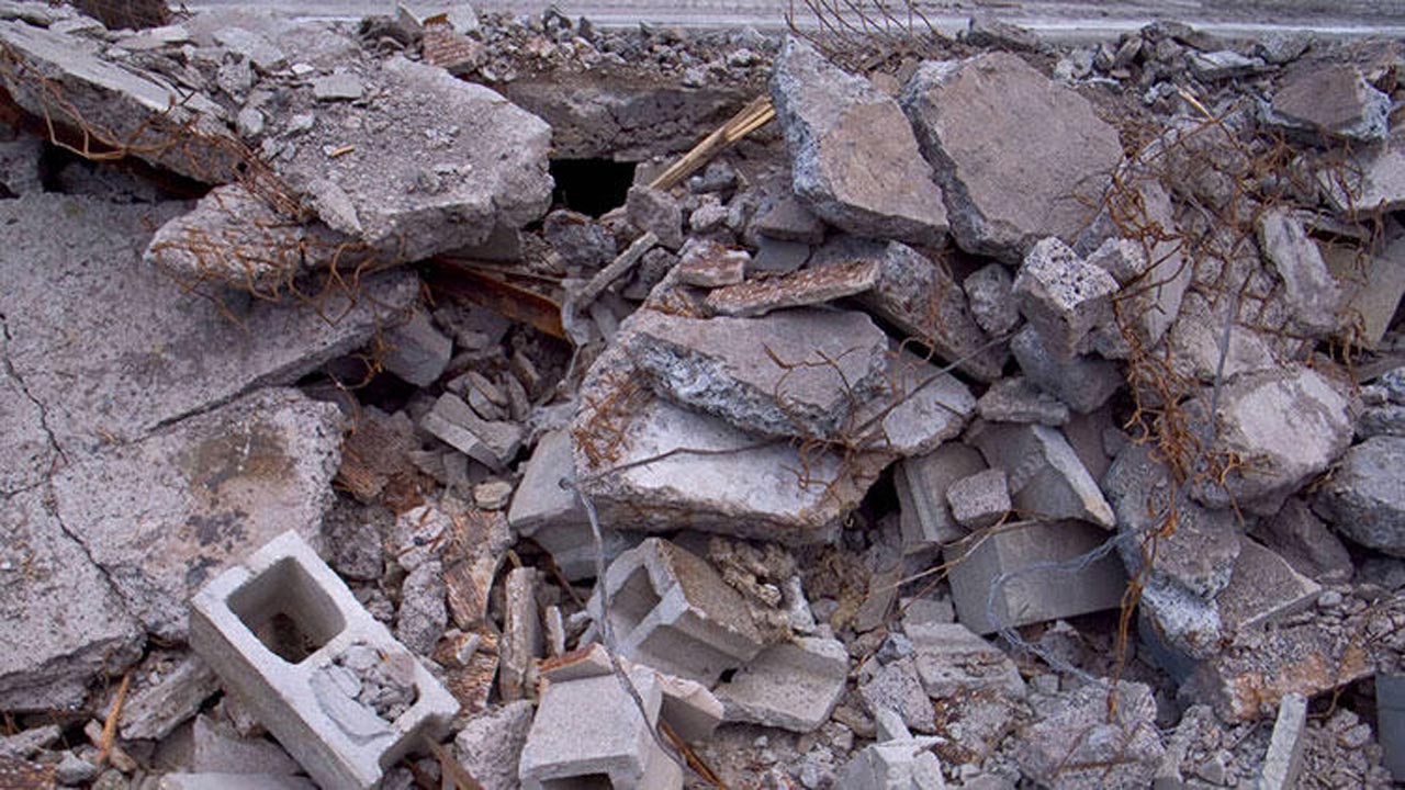 Deprem çantasında olması gerekenler neler? Deprem anında ne yapılmalı?