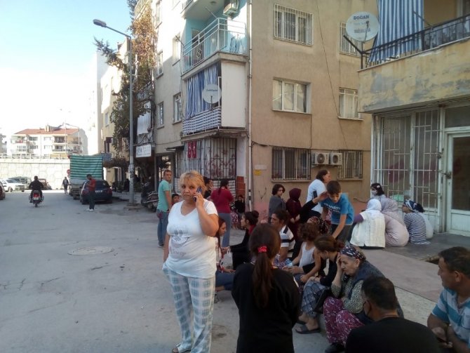 Ege'de meydana gelen Deprem Kuşadası’nda çok şiddetli hissedildi