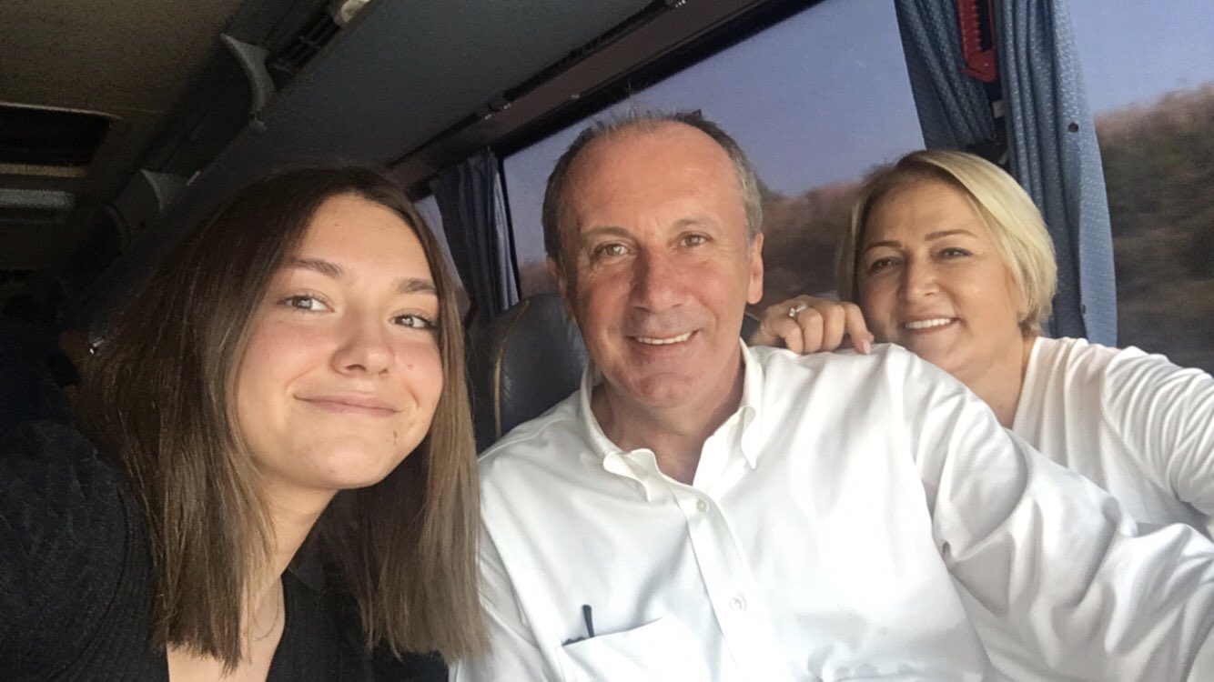 Muharrem İnce'nin Memleket Hareketinde yer alan Zeynep Hazal Tulgar kimdir?  Kaç yaşında? Nereli?