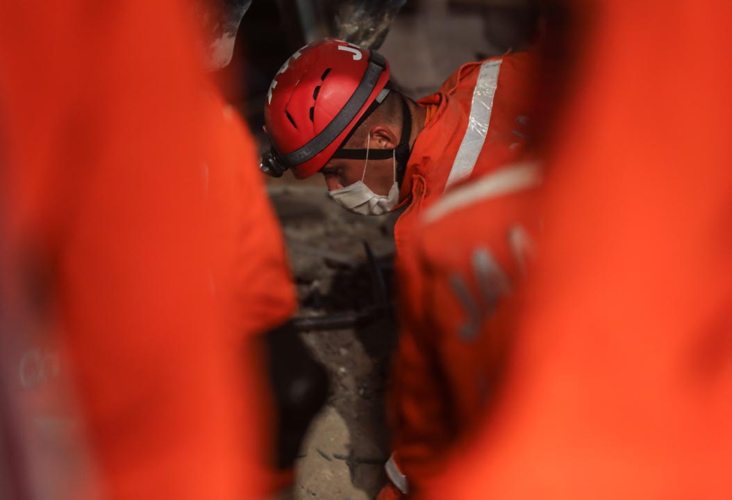 İzmir'de kaç kişi öldü, kaç kişi kurtarıldı? İzmir'deki deprem son dakika bilgileri