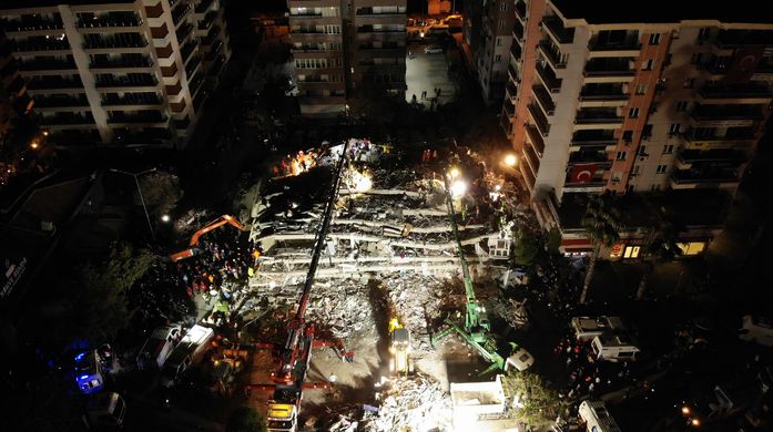 Bayraklı Doğanlar Apartmanı nerede? Doğanlar Apartmanı eski hali