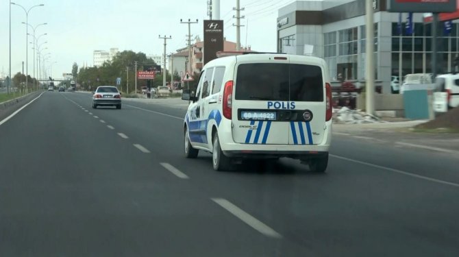 Aksaray'da polisten yardım isteyen öğrenci boş çevrilmedi