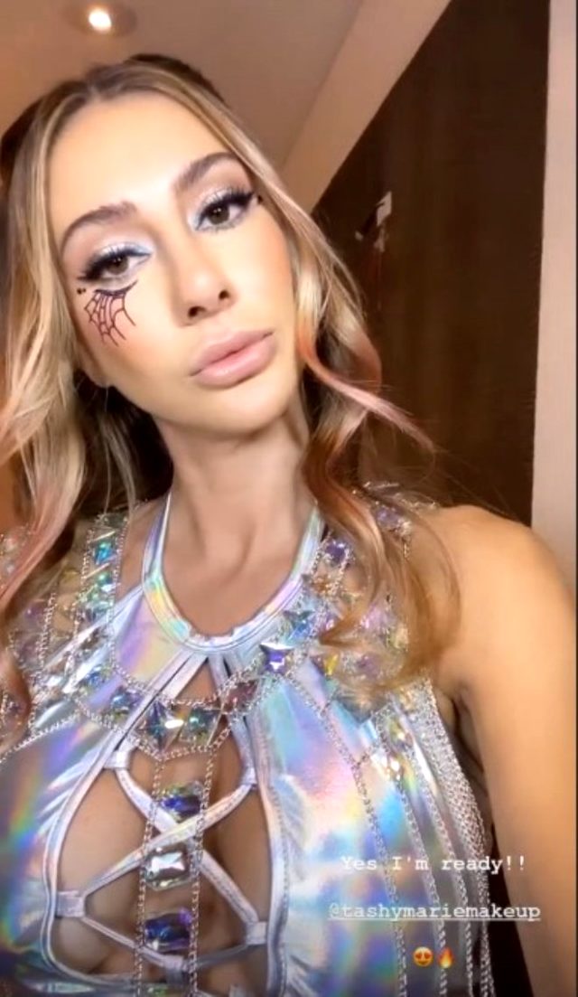 Ebru Polat'tan partilere katılanlara küfürlü tepki!