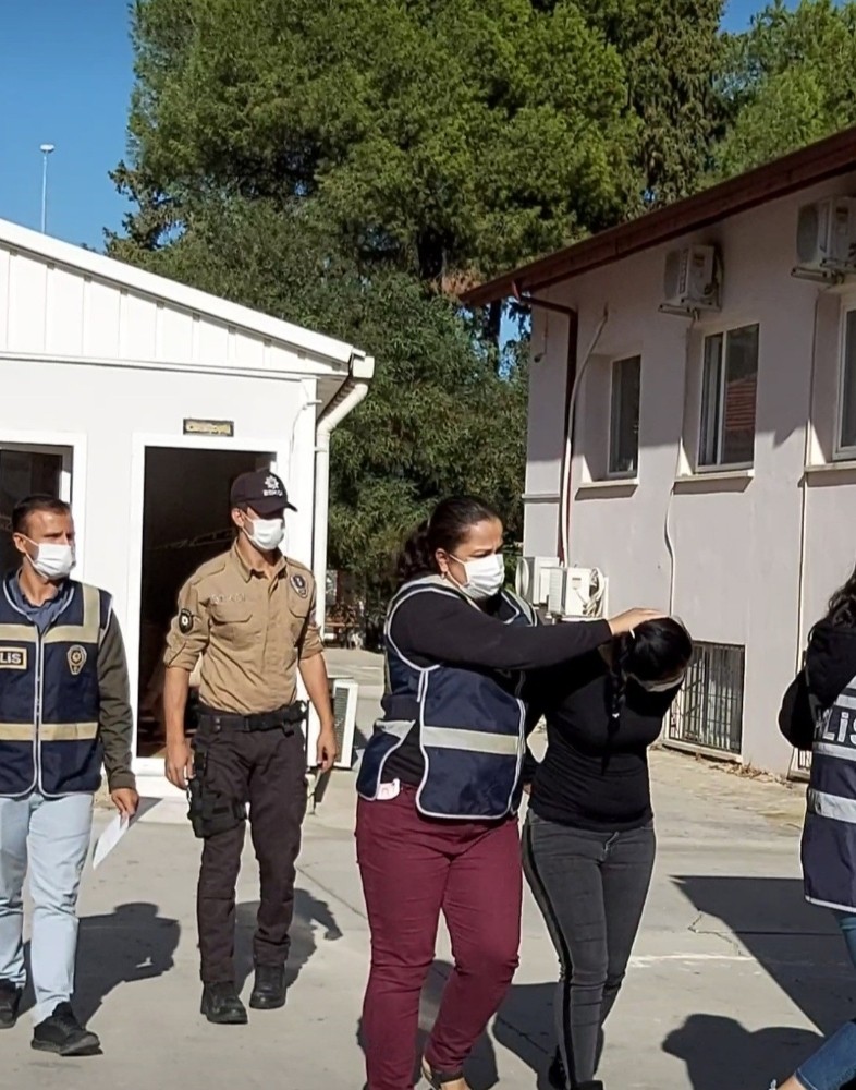 Düzgün giyimleri ile polisleri şaşırtan hırsızlara suçüstü