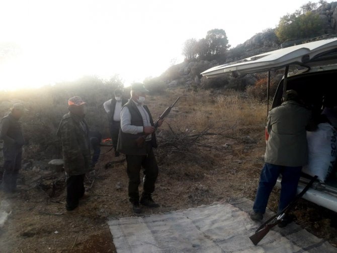 Kayseri'de Kaçak avcılık yapan 8 kişi yakalandı! Para cezasına çarptırıldı