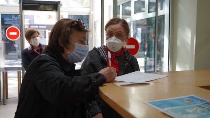 Tüm Türkiye kalbi İzmir'de! Yardımlar çığ gibi büyüyor