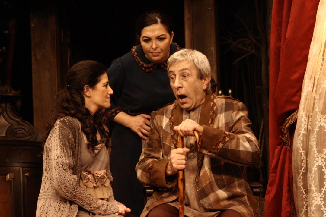 Tiyatrocu Metin Çoban yaşamını yitirdi