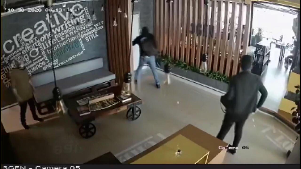 İzmir'deki depremin yeni görüntüleri ortaya çıktı! Dehşet anları kamerada