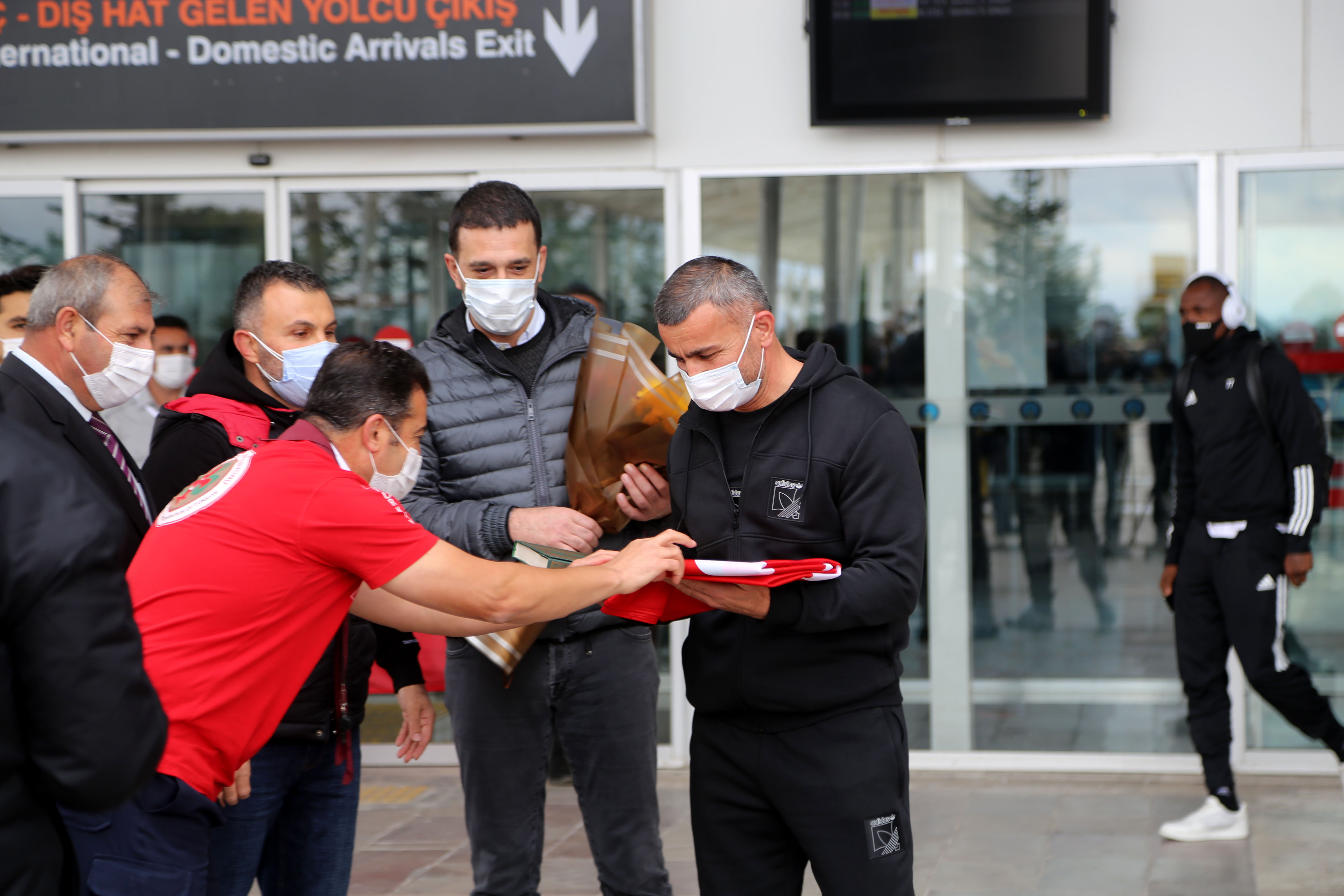 Karabağ, Sivas'ta "Çırpınırdı Karadeniz" şarkısıyla karşılandı