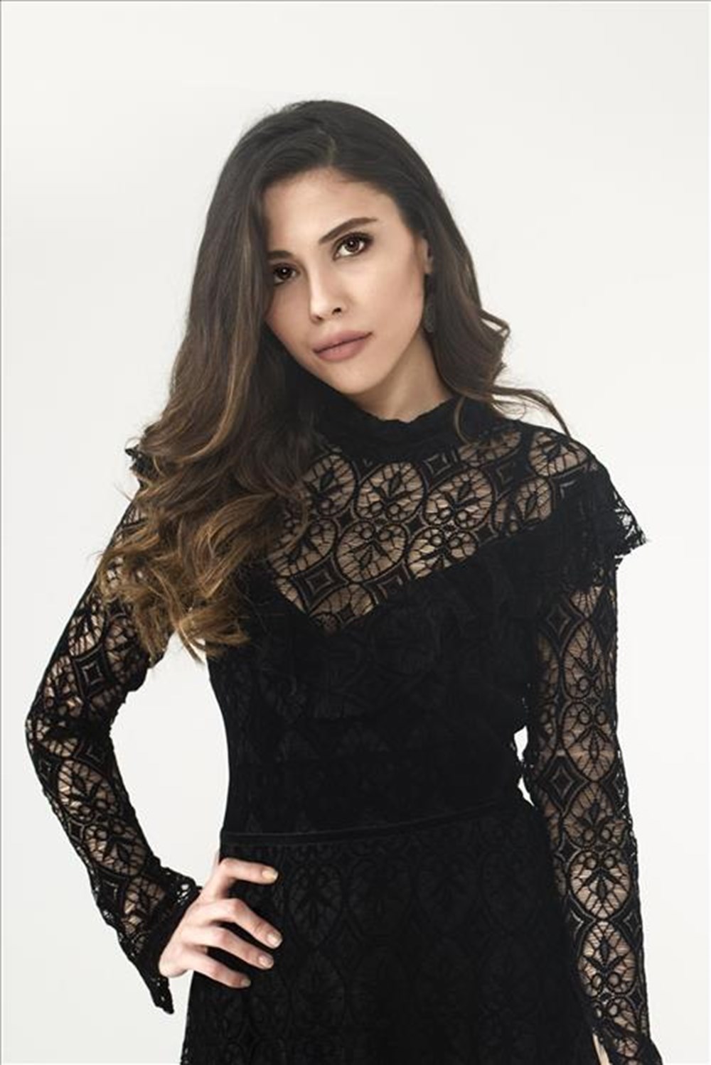 Dilara Aksüyek kimdir, nereli, kaç yaşında? Hangi dizilerde rol aldı?