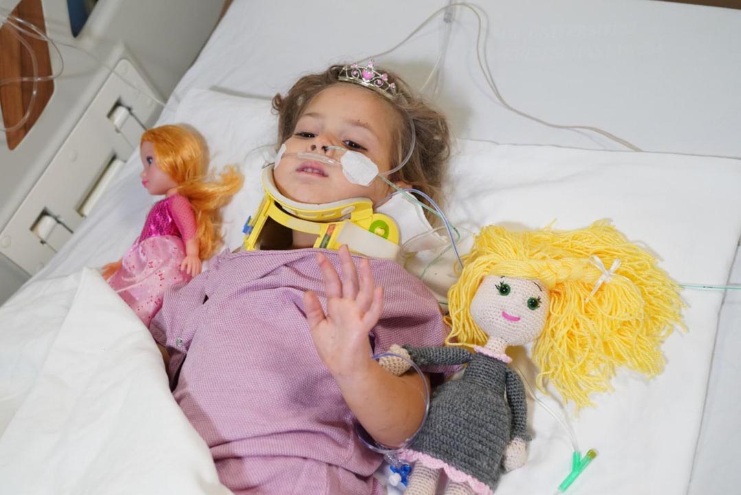 Depremde enkazdan çıkarılan Ayda'nın ailesi taşınmak için ev arıyormuş