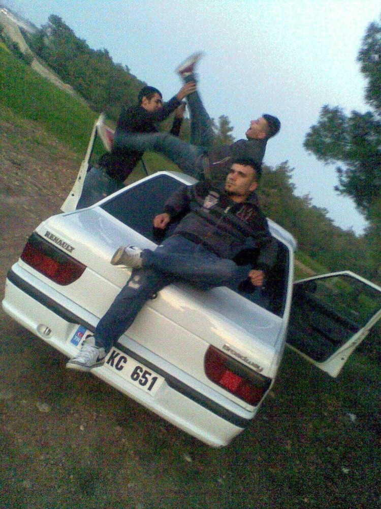 Maktüller ile fotoğraf çektirmiş