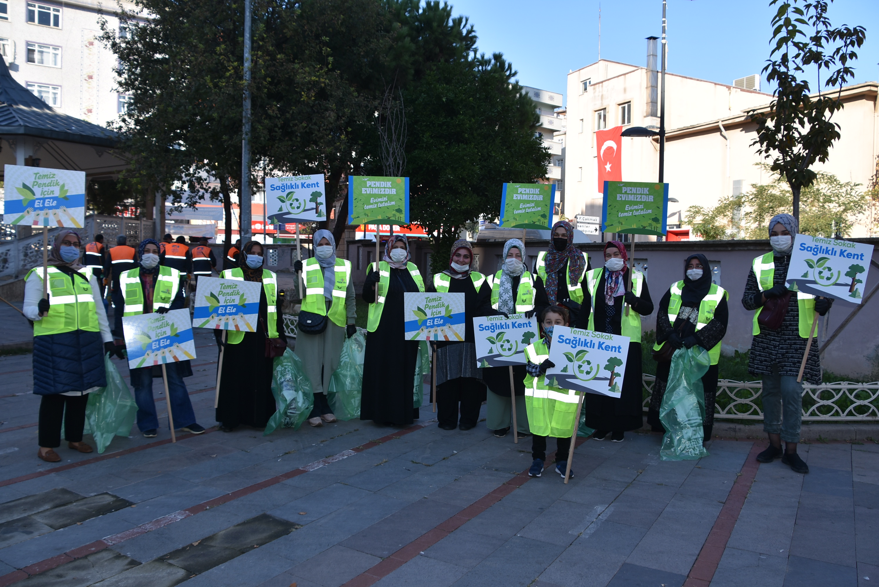 Pendik'te 'mıntıka temizliği' başladı!