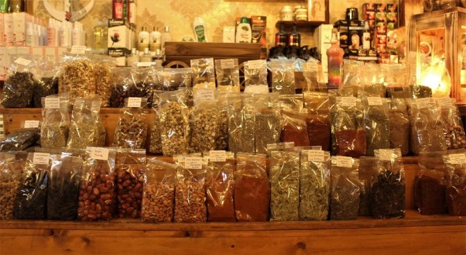 Hazırladığı 10 çeşit özel karışımla gribe meydan okuyor!