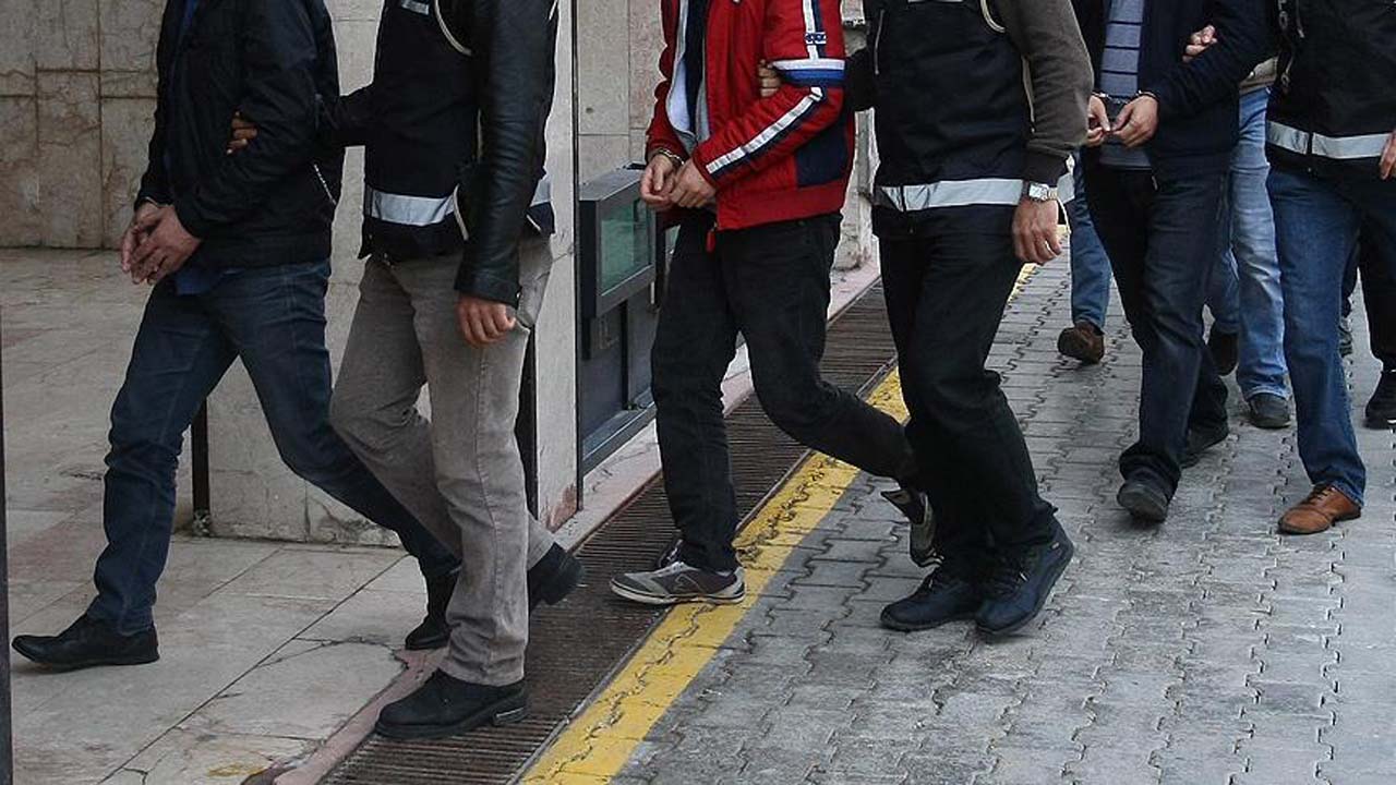 Son dakika haberi... Jandarma'daki 89 FETÖ'cü için gözaltı kararı verildi