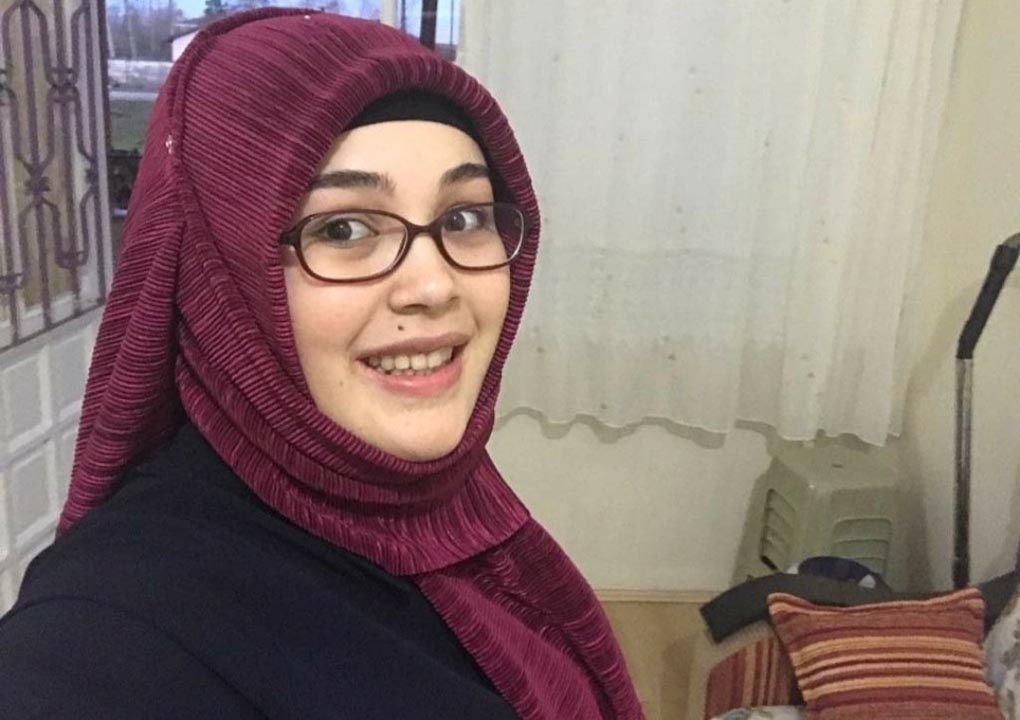 Samsun'da evinin önünde ip atlarken canından oldu