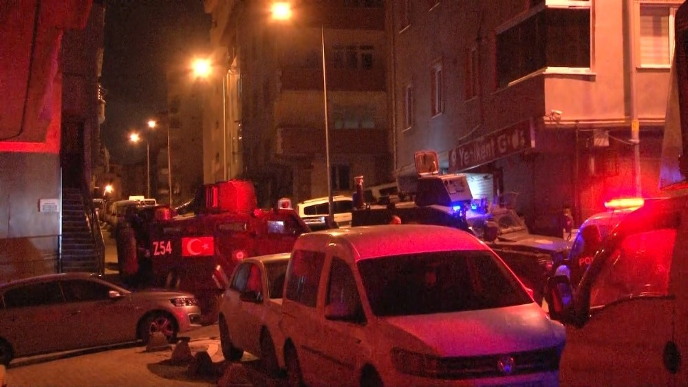 Esenyurt’ta düzenlenen operasyonunda polise ateş eden şahıslar tutuklandı