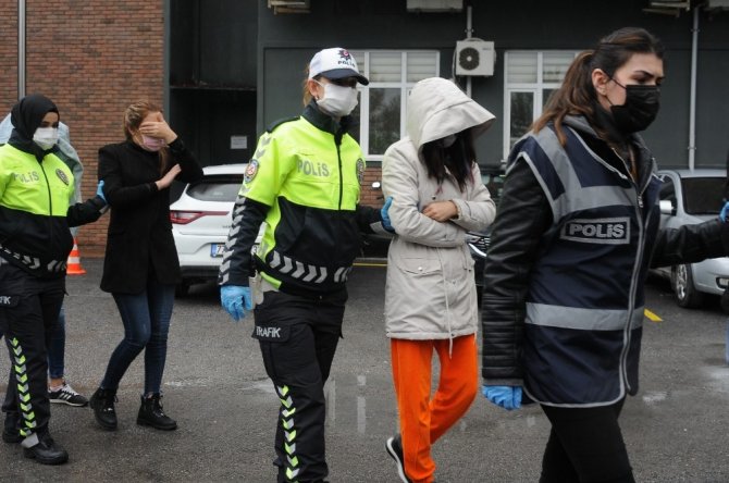 Yolava'da Kadınlara zorla fuhuş yaptıran 16 kişi gözaltına alındı