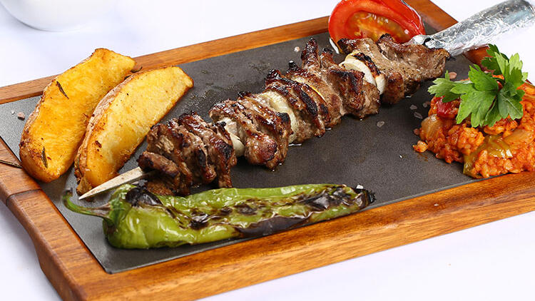 Evde cağ kebabı nasıl yapılır? Cağ kebabı tarifi ve malzemeleri