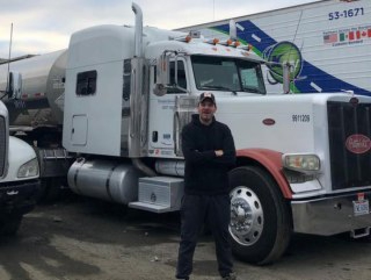 Tolga Karel'den kendisine 'Kamyoncu' diyen takipçisine tokat gibi yanıt!