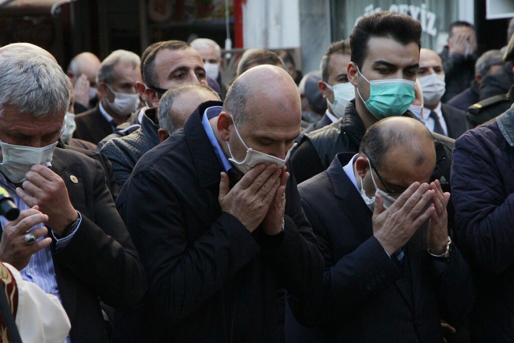 Bakan Soylu'nun acı günü: Halası Rukiye Dönmez hayatını kaybetti