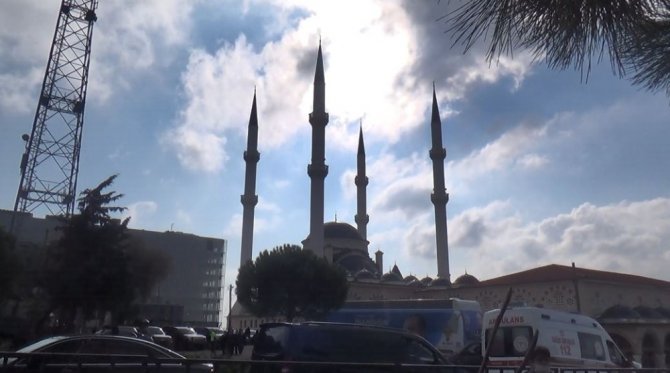 Cumhurbaşkanı Erdoğan cuma namazını Süleymanpaşa'da kıldı