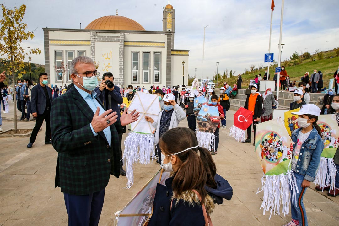 Diyarbakır Valisi Karaloğlu ateş püskürttü: Burunlarından fitil fitil getirmezsem burada valilik yapmam