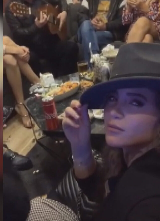 Sosyal medya fenomeninden sazlı sözlü korona partisi!