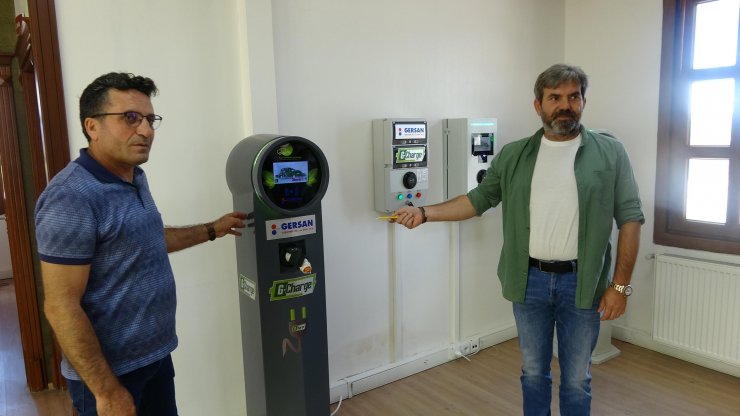 Erzurum'da elektrikli araçlar için portatif şarj üniteleri üretilmeye başlandı