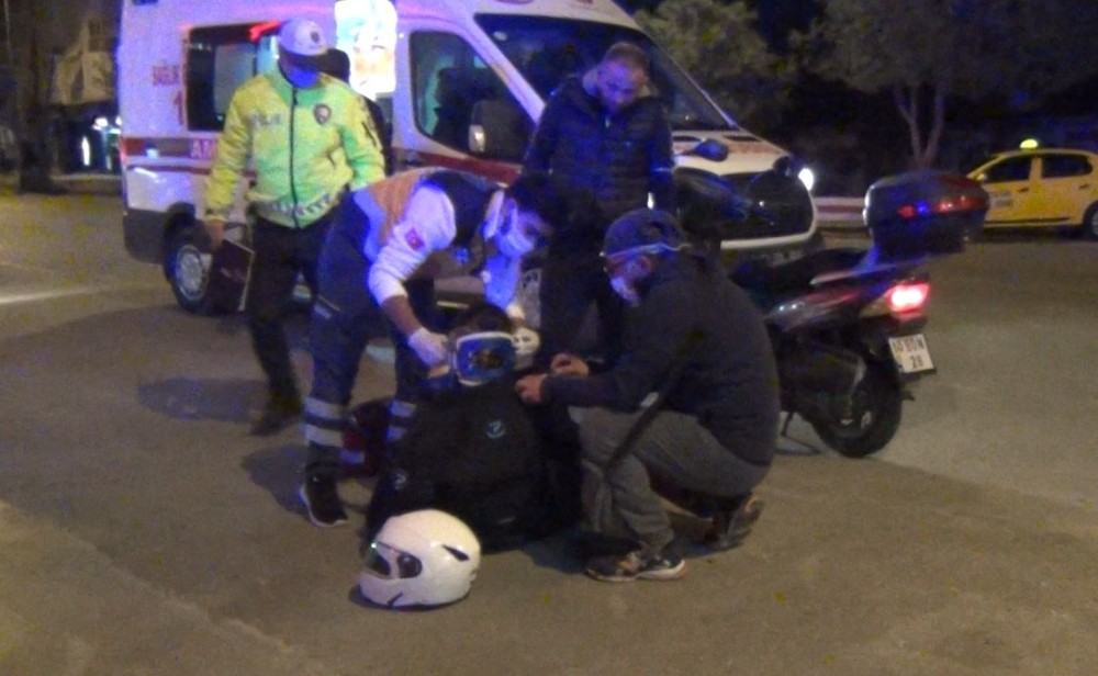 Ayvalık’ta motosiklet kazası: 1’i ağır 2 yaralı