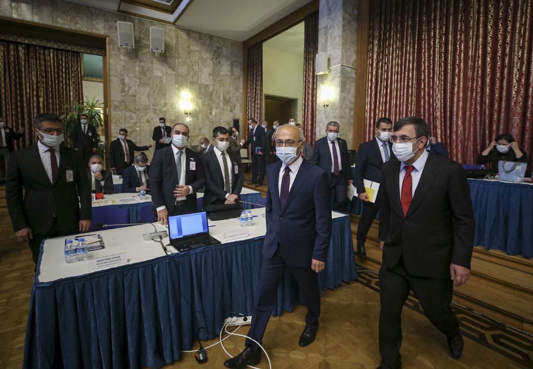 Bakan Elvan'dan flaş ekonomi açıklaması: Büyümenin yüzde 0,3 olmasını bekliyoruz