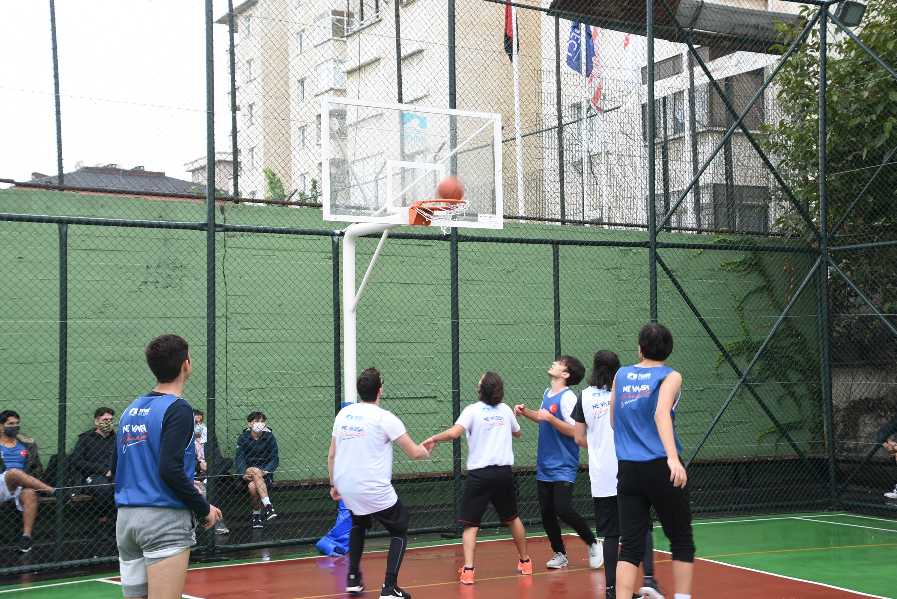 Pendik'te düzenlenen 3x3 Sokak Basketbolu Turnuvası nefesleri kesti!