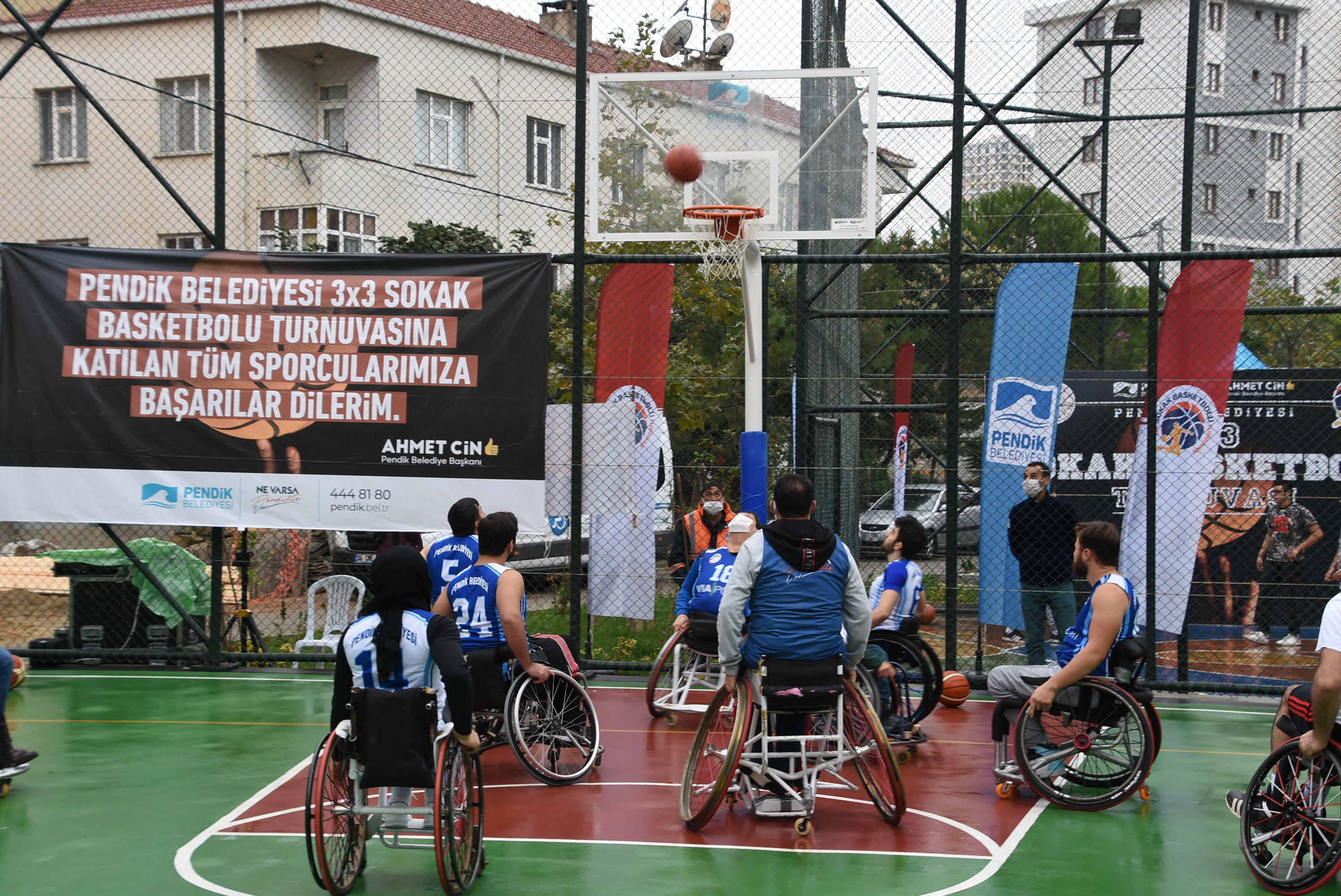 Pendik'te düzenlenen 3x3 Sokak Basketbolu Turnuvası nefesleri kesti!