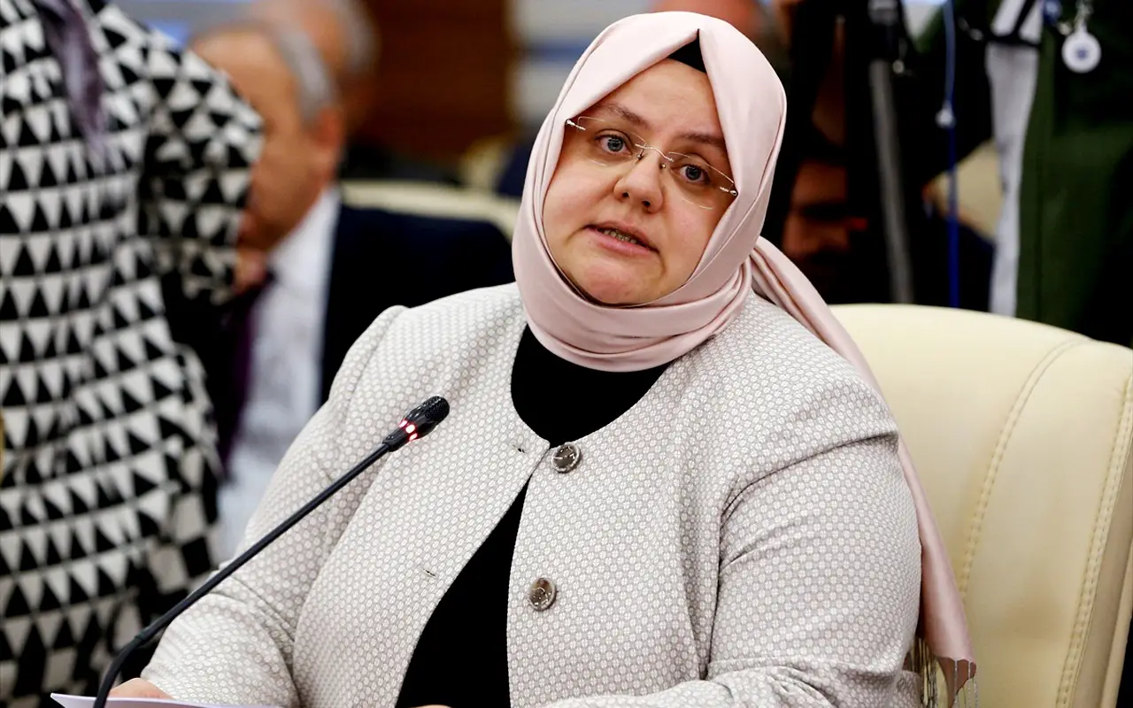 Zehra Zümrüt Selçuk korona mı oldu? Koronavirüse mi yakalandı? Zehra Zümrüt Selçuk'un sağlık durumu nasıl?