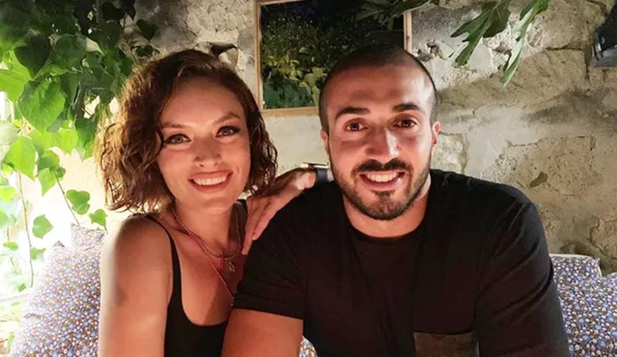Ezgi Mola hamile mi? Ezgi Mola ve sevgilisi Mustafa Aksakallı'dan sürpriz evlilik kararı!
