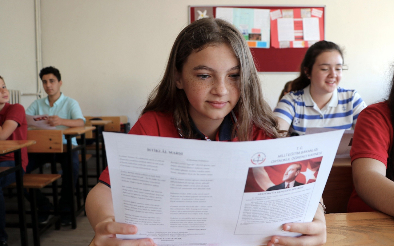 MEB karne verilecek mi? İlk dönem karneleri ne zaman alınacak? İlkokul ortaokul, lise karne dağıtımı ne zaman olacak 2020-2021?