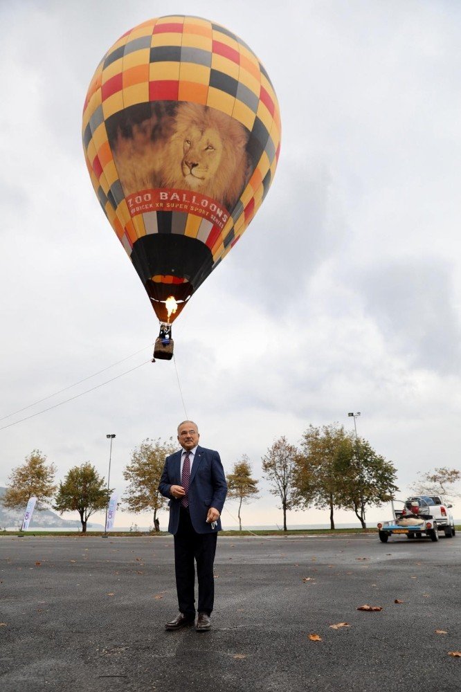 Başkan Güler Karadeniz'de bir ilke imza attı! Ordu'da semalar balonla renklendi