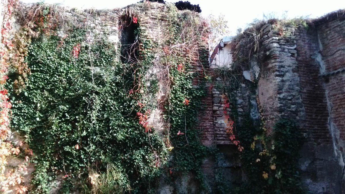 İstanbul'un en eski tapınaklarından biri ibadete açılacağı günü bekliyor